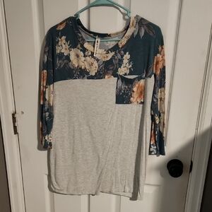 Vanilla Bay Floral Colorblock Pocket Top - Teal & Light Gray